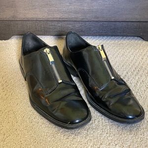 Zara Trafaluc shiny black zipper loafers. Sz 41/10.